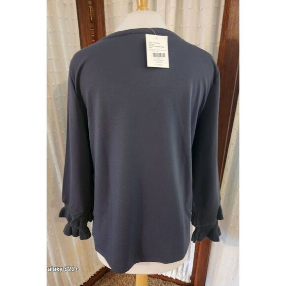 Avec sweatshirt/ sweater with ruffled sleeves and hem - Picture 5 of 9